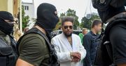 Krzysztof Rutkowski i jego świta w kościele. "Niedopuszczalna sytuacja"