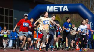 Pobiegli, by promować zdrowie i bezpieczeństwo. Bieg "Niebieska 5-ka" w Słupsku