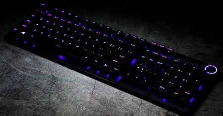 Razer Huntsman V2 (Red Switch) – czy kosmiczna cena idzie tu z parze z kosmiczną jakością? Sprawdzamy