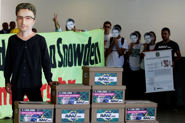 1,1 mln podpisów pod petycją ws. azylu dla Edwarda Snowdena w Brazylii