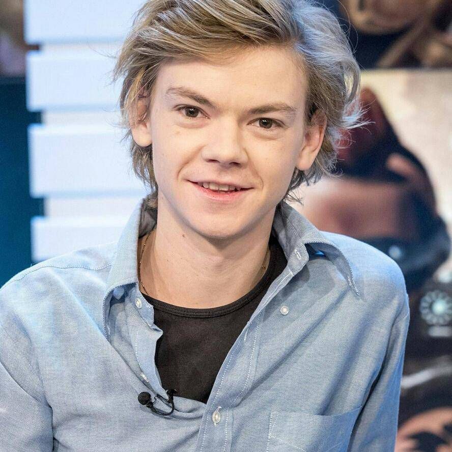 Thomas Brodie Sangster zagrał Sama w To właśnie miłość