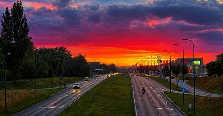 Spektakularny zachód słońca nad Lublinem. Zobacz wyjątkowe kadry [ZDJĘCIA]