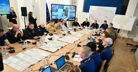 Pilne. Pękły wały we Wrocławiu. Tusk prostuje: To jednak nie Mietków