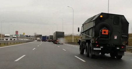 Kolumna pojazdów wojskowych na obwodnicy Lublina [WIDEO]