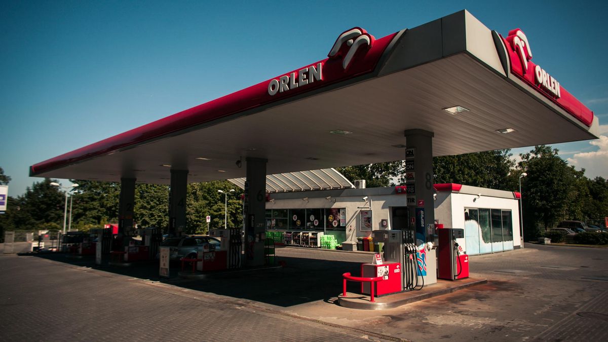 Przejęcie Lotosu przez Orlen już coraz bliżej. Wersja robocza wniosku została wysłana do Komisji Europejskiej w piątek