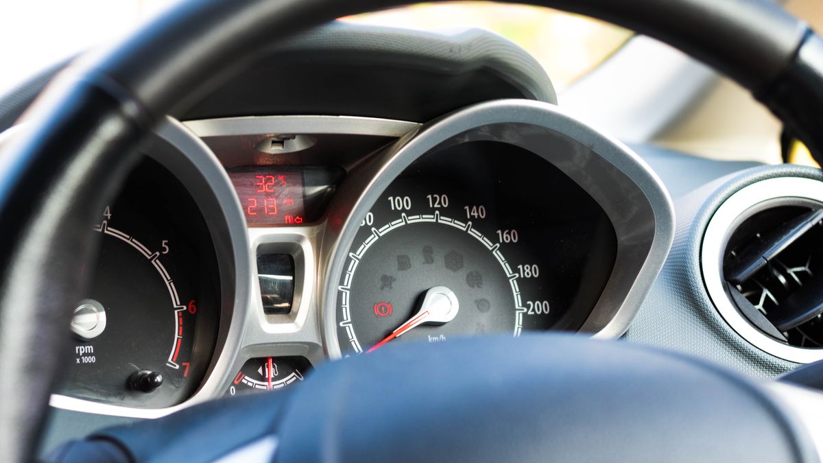 Kupił auto z cofniętym licznikiem (zdj. ilustracyjne)