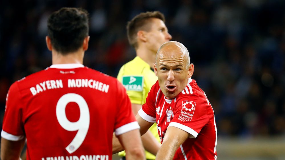 Robert Lewandowski (z lewej), Arjen Robben (z prawej)