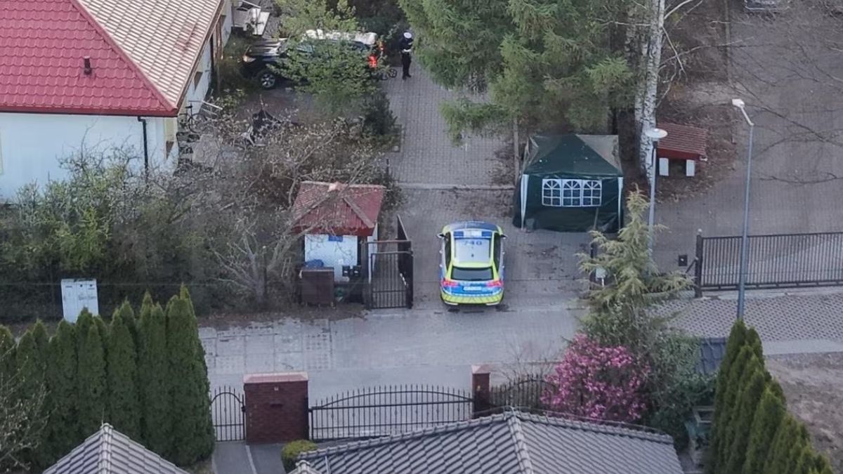 Ojciec przejechał po 6-latce. Dziecko zmarło