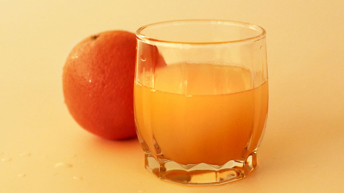 Nierozcieńczony sok pomarańczowy z soku zagęszczonego bez dodatku cukru