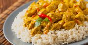 Indyk curry ze szpinakiem – jedno danie, które robi cały obiad