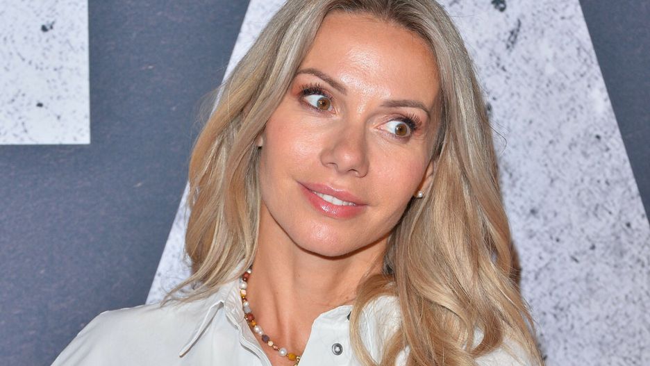 Małgorzata Opczowska w zaskakującej stylizacji na premierze filmu 
