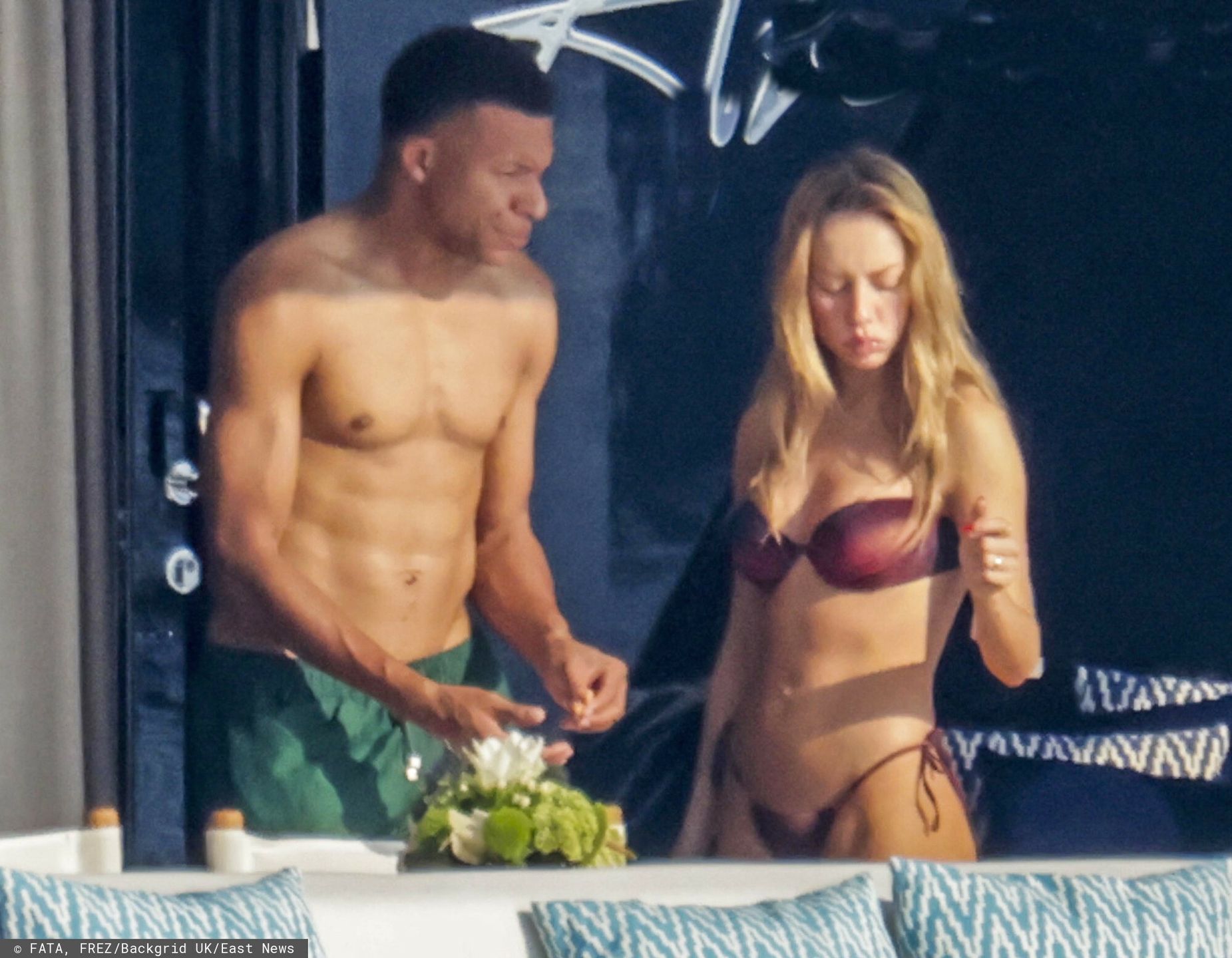 Kyliana Mbappe i Ester Exposito na jachcie