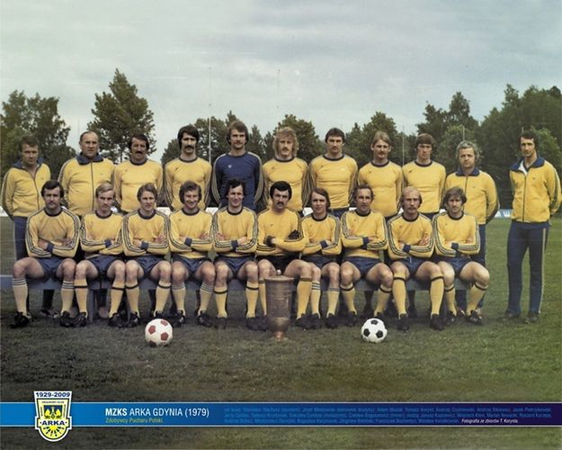Historyczna kadra Arki, która w 1979 roku zdobyła Puchar Polski. 4-ty od lewej w górnym rzędzie - Tomasz Korynt.