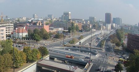 Pogoda w Łodzi. Prognoza na poniedziałek 24 listopada. Chłód, przelotny śnieg i lokalne mgły