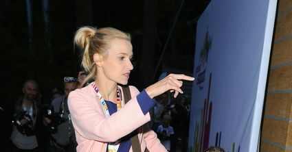 "M jak miłość": Joanna Koroniewska ucieka przed paparazzi