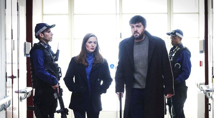 Cormoran Strike: Serce jak smoła