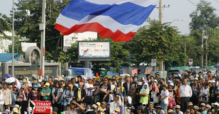 Protestujący w Tajlandii wdarli się na krótko na teren siedziby rządu