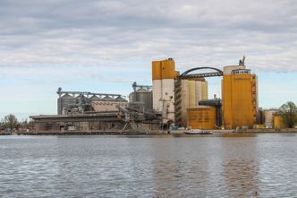 Walka o terminal zbożowy. W tle ostrzeżenia polskich służb