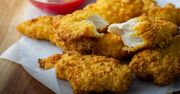 Nuggetsy z kurczaka robię w ten sposób. Dzieci nie chcą słyszeć o jedzeniu ich na mieście