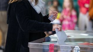 Zaczęło się referendum w dużym mieście. Dostaną dwie karty