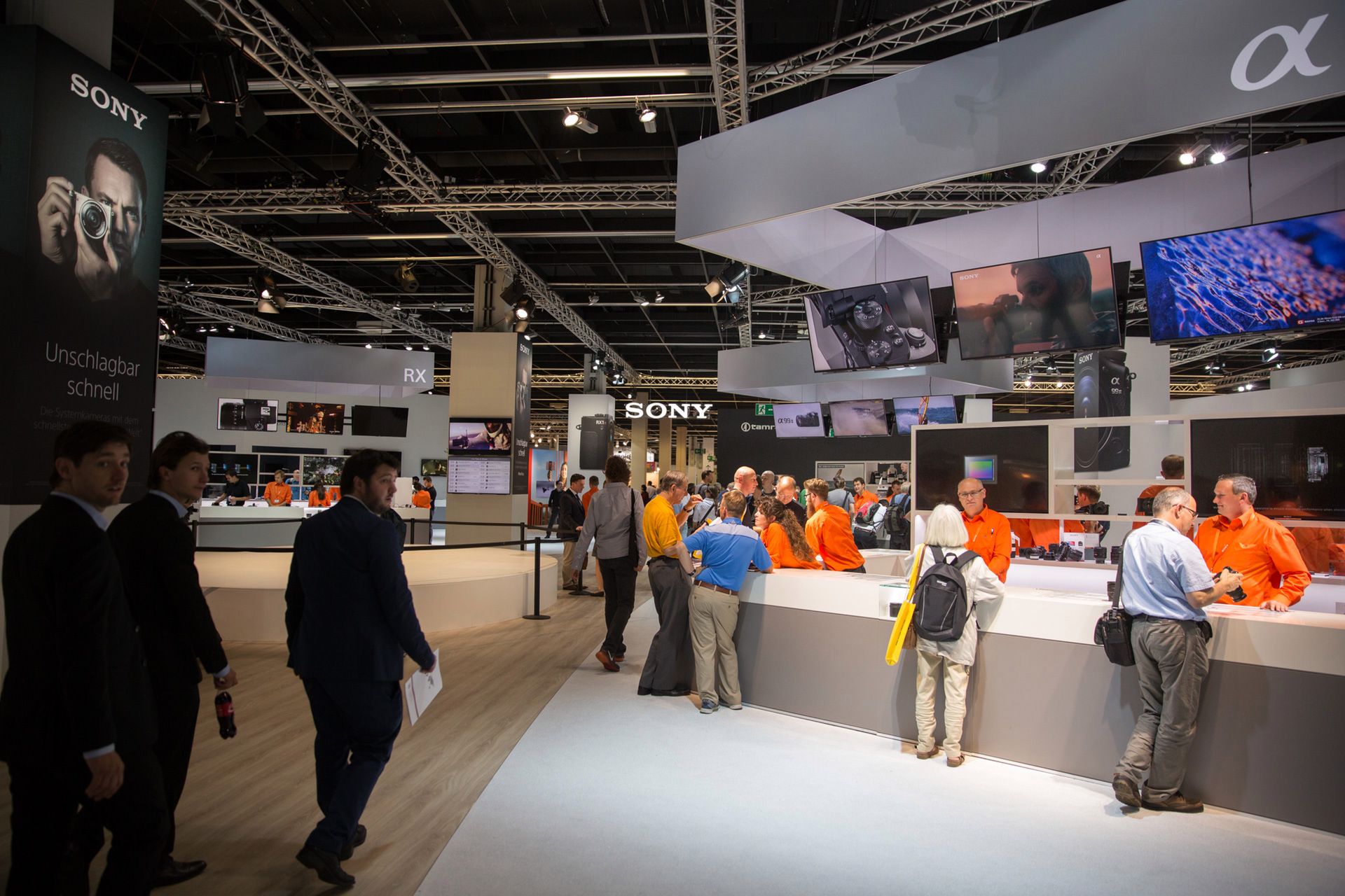 Targi Photokina 2016 pokazały, że branża fotograficzna się nie kończy, a jedynie zmienia na lepsze 53