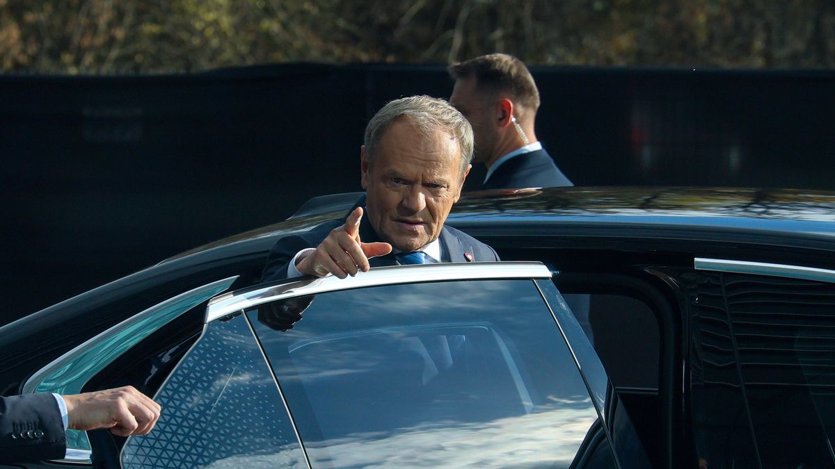 Warszawa, 25.10.2025. Premier Donald Tusk po konwencji krajowej Platformy Obywatelskiej w ATM Studio w Warszawie, 25 bm. Podczas wydarzenia zainicjowany został proces stworzenia nowego ugrupowania wraz z Nowoczesną i Inicjatywą Polską. (aldg) PAP/Paweł Supernak