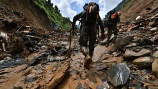 Tragedia w Nepalu. Setki osób zaginęły po potężnej powodzi błotnej