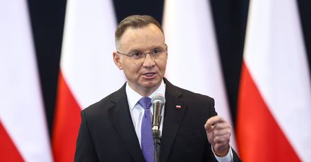 Dosadnie o słowach Dudy. "Tragikomiczne, ale jednocześnie bezczelne"