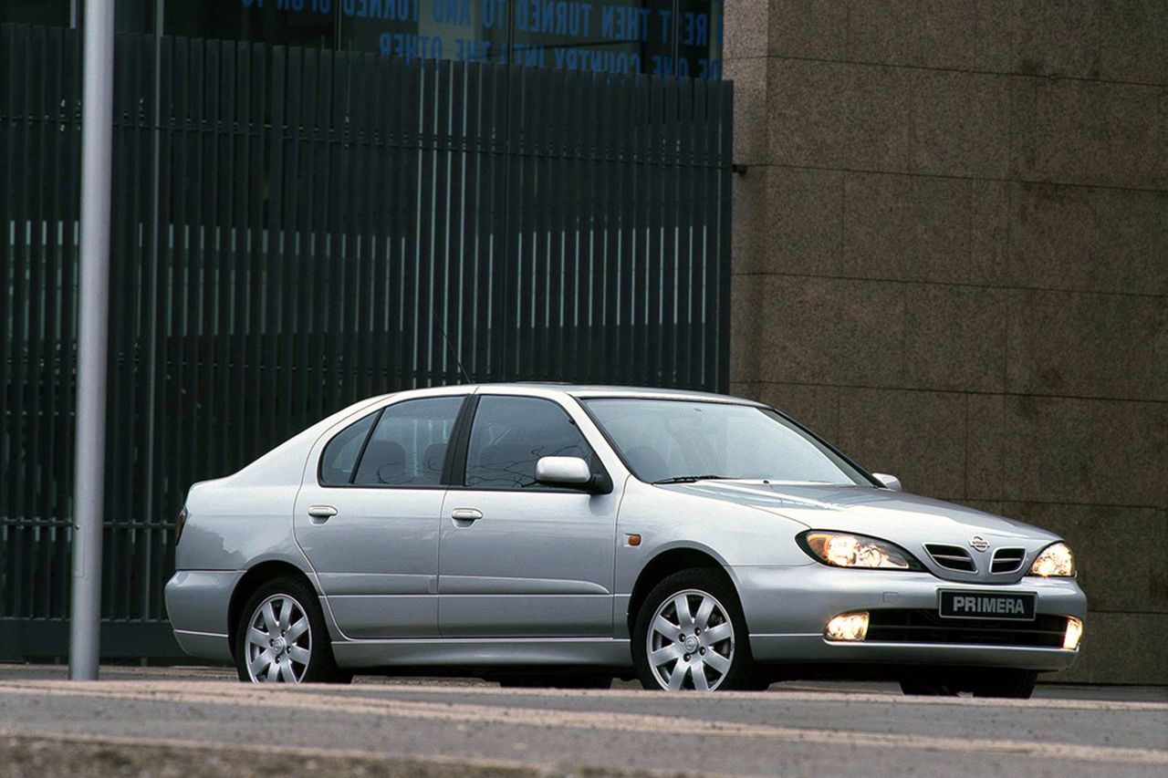 Nissan Primera P11 po faceliftingu bardziej przypomina Almerę II