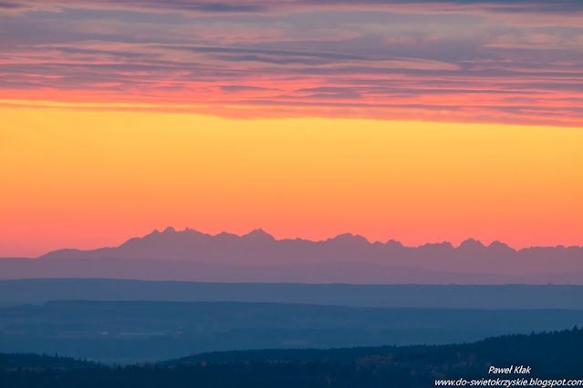 Tatry z Łysej Góry w Górach Świętokrzyskich - 210,4 km.