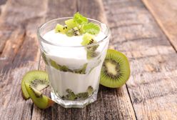 Jogurt naturalny w diecie - właściwości, kaloryczność i zastosowanie