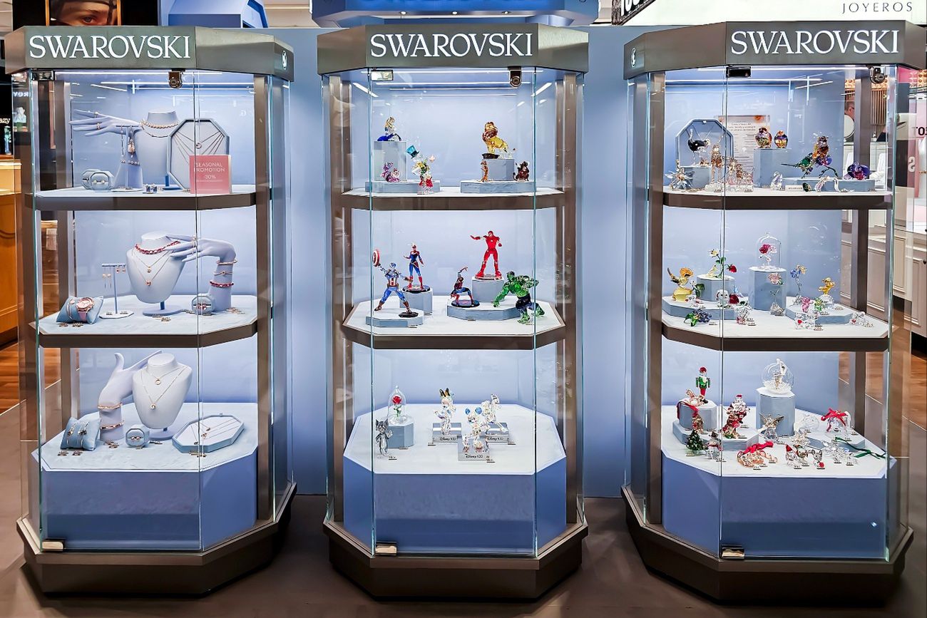 Zuchwały napad na sklep Swarovski w Paryżu. Straty na 200 tys. euro