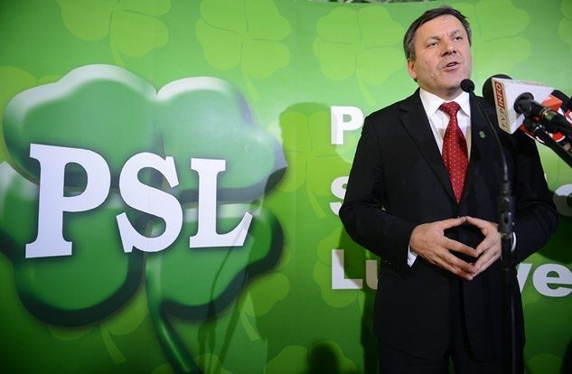 Janusz Piechociński podczas konferencji prasowej na torze kolarskim w Pruszkowie, tuż po wyborze na szefa PSL-u. Fot. PAP/Jacek Turczyk.