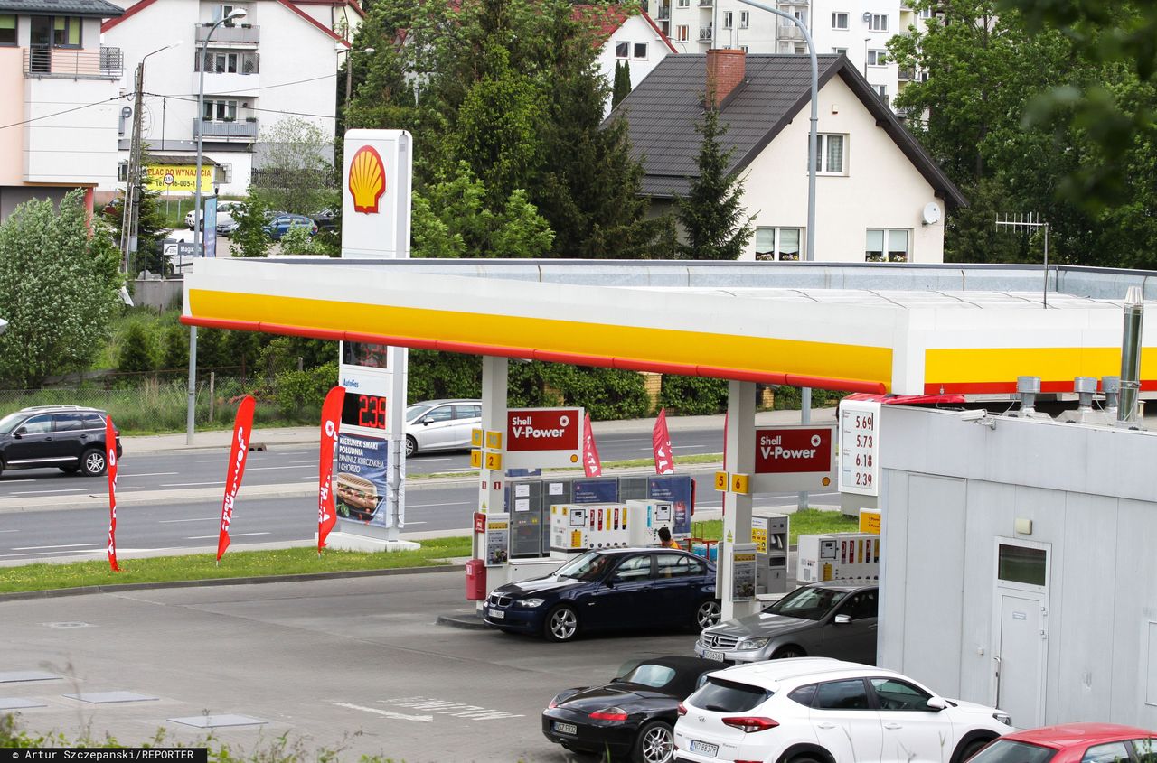 Shell wprowadza autorski, nieobowiązkowy podatek od emisji CO2