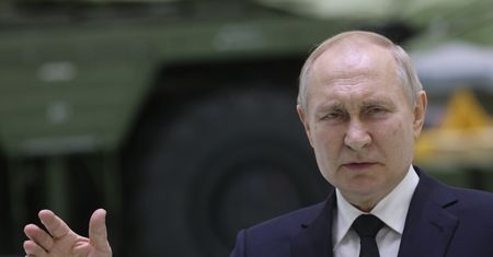 Dyktator dał mu słowo. Były premier Izraela: "On go nie zabije"