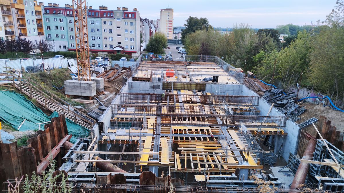 Na zdjęciu budowa domu