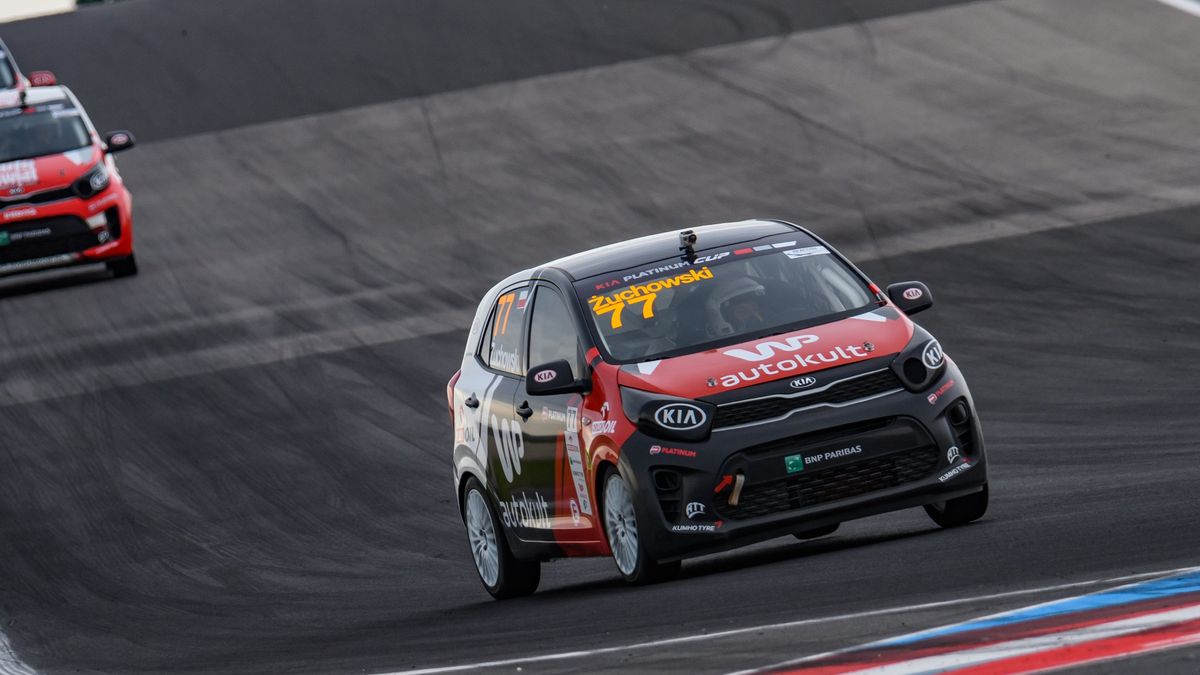 Wyścigowe Picanto dotarły już na kultową Monzę (fot. Dominik Kalamus/Kia Platinum Cup)