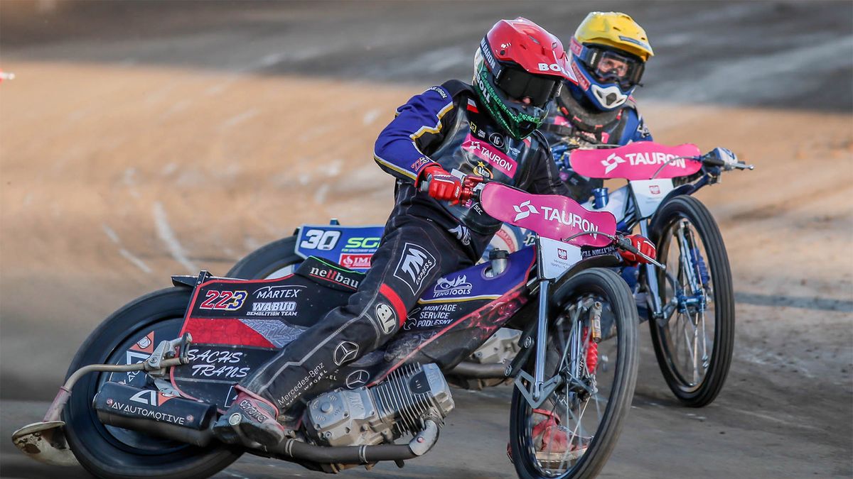 WP SportoweFakty / Arkadiusz Siwek / Na zdjęciu: Kacper Woryna w czerwonym kasku