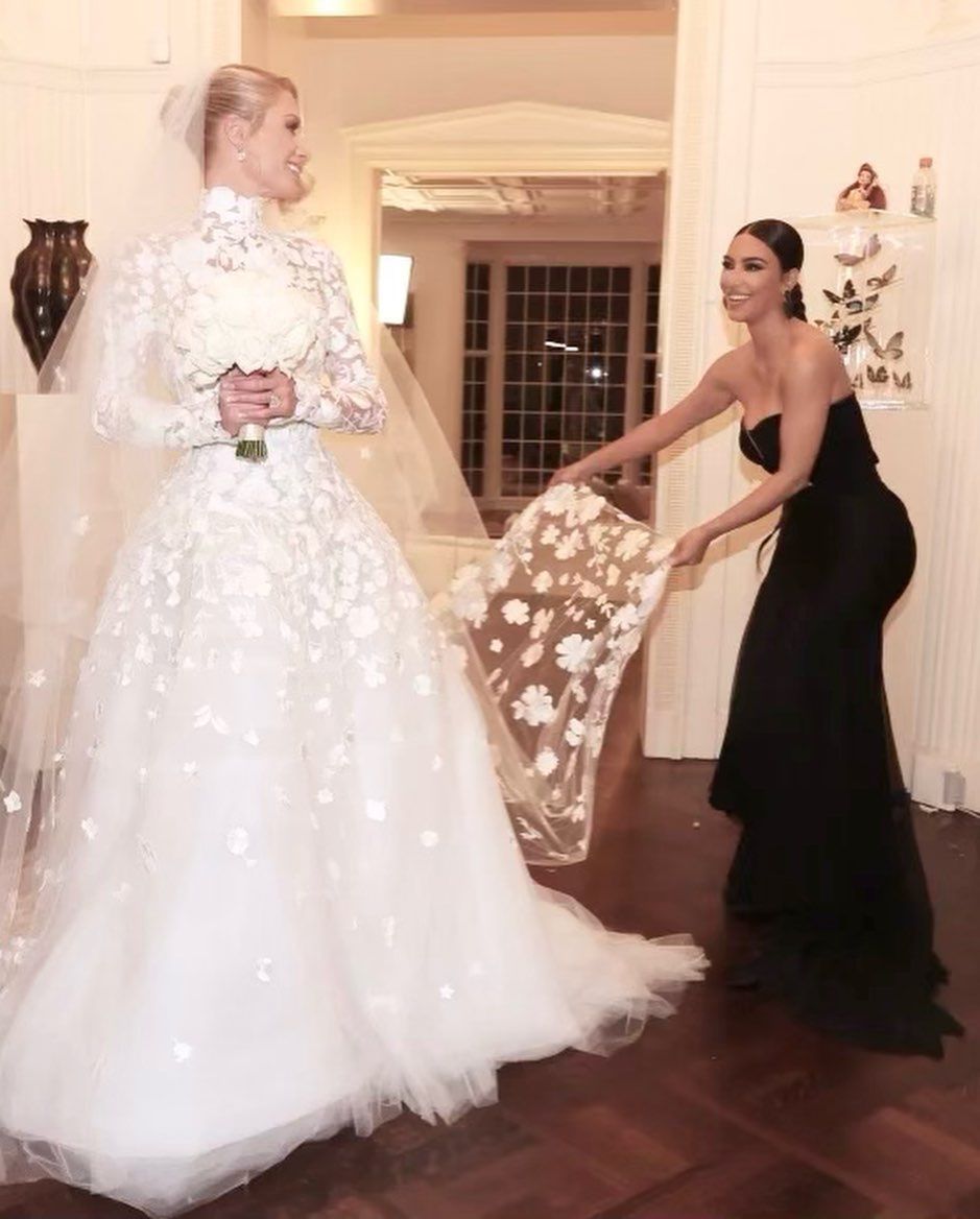 Kim Kardashian - ślub Paris Hilton