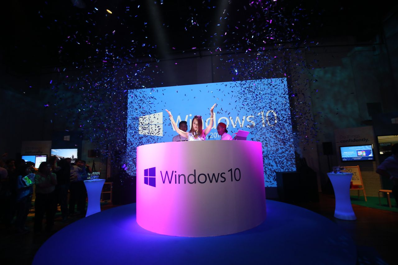 Near Share w Windows 10: Microsoft zbyt późno zabrał się za kopiowanie AirDrop