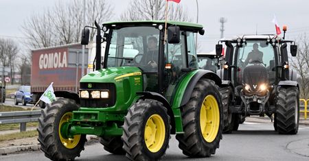 Rolnicy zablokowali autostradę. Potężne utrudnienia w Wielkopolsce