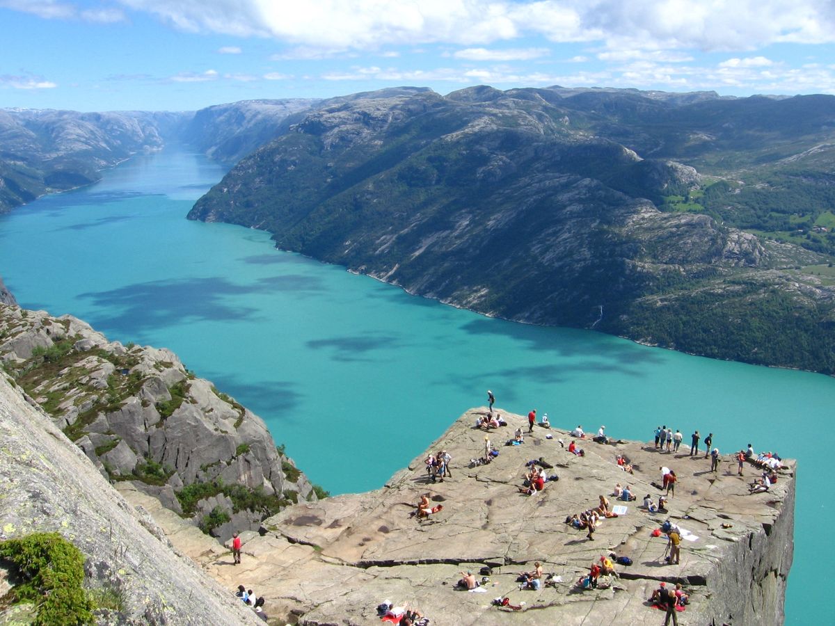 Preikestolen to jedno z najbardziej charakterystycznych miejsc w Norwegii