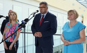 Budowa metra w Krakowie jeszcze się nie rozpoczęła, a już jest opóźnienie. Decyzja środowiskowa zostanie wydana dopiero pod koniec roku?