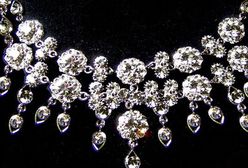 Groźny włamywacz wyszedł z więzienia. Gdzie jest skradziona kolia?