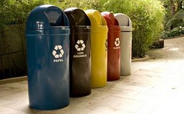 Niemcy sortują śmieci, choć przepisy nie ułatwiają im życia