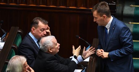 Minister Schreiber pochwalił marszałka Hołownię. Wezwał go prezes PiS