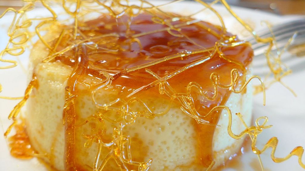 Flan z karmelowym sosem angielskim w proszku - przygotowany z mlekiem o zawartości tłuszczu 2%