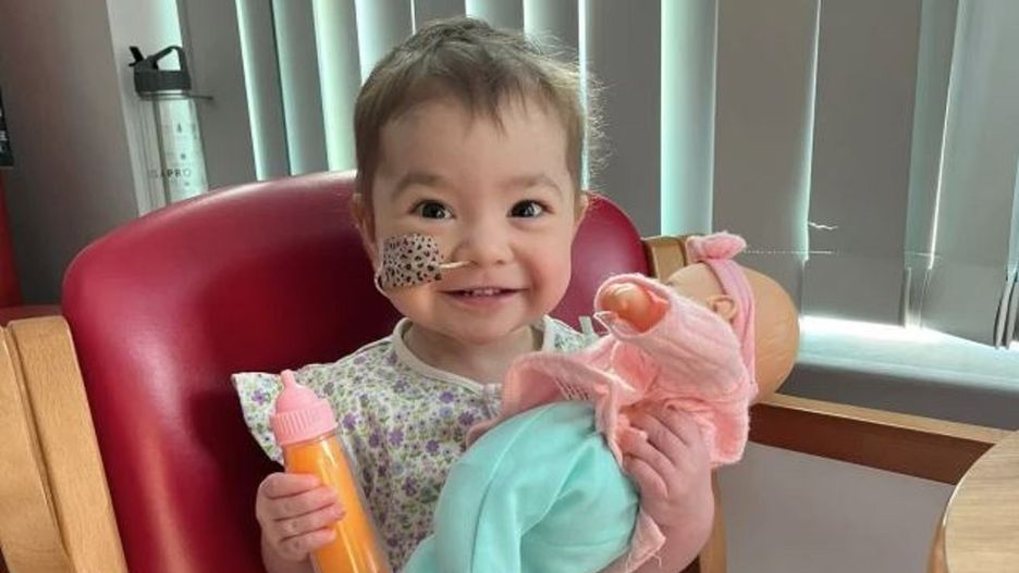 Lekarz stwierdził, że dziewczynka jest zmęczona upałami. Okazało się, że cierpi na nowotwór