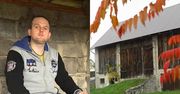 "Chłopak do wzięcia" pokazał, co trzyma w stodole. "Kobiecie by się spodobało"