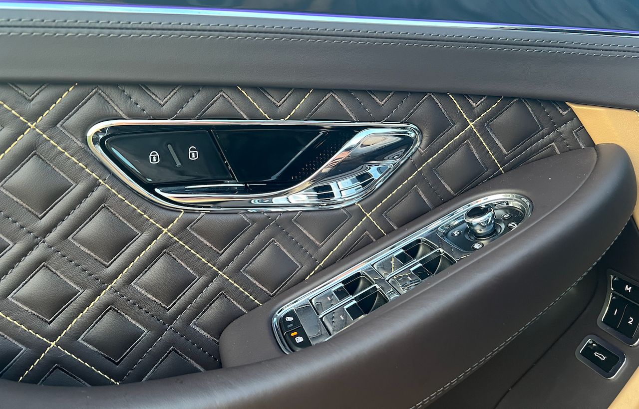 Bentley GTC Mulliner W12